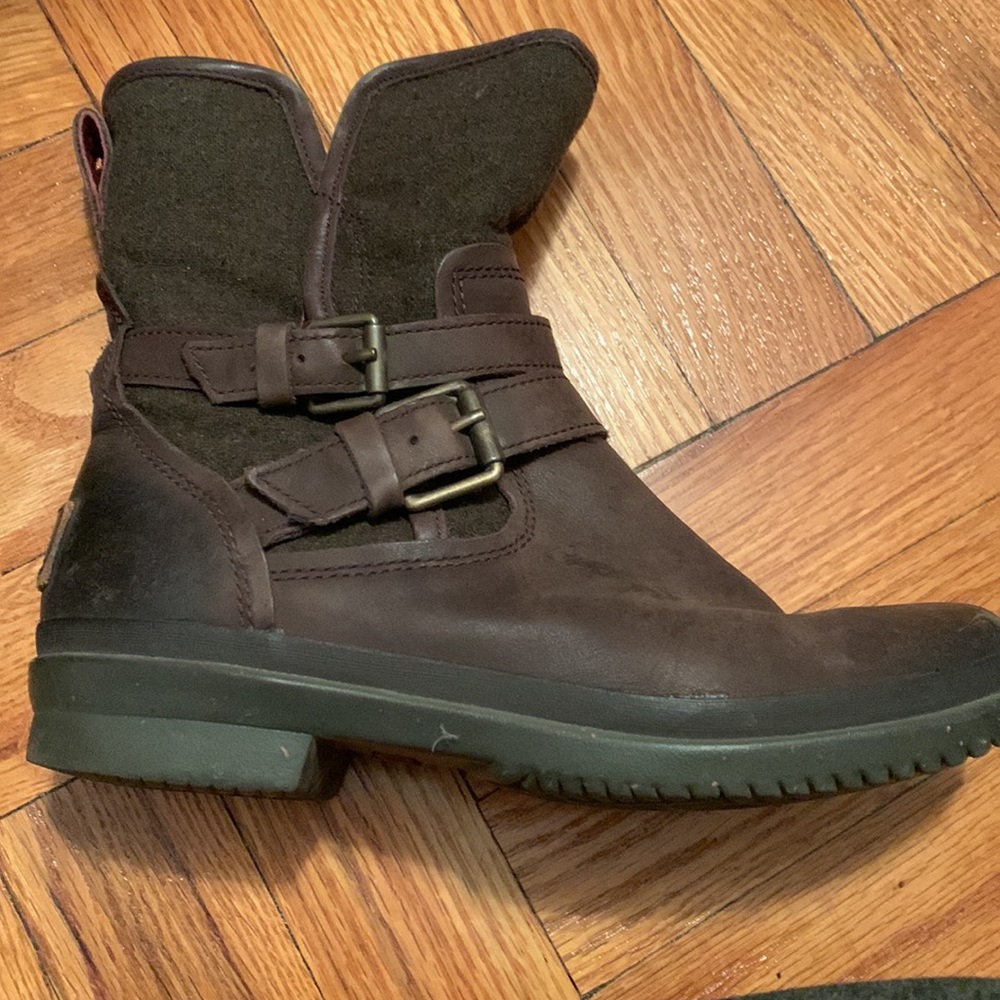 Ugg Leather Boots - Picture 4 of 6